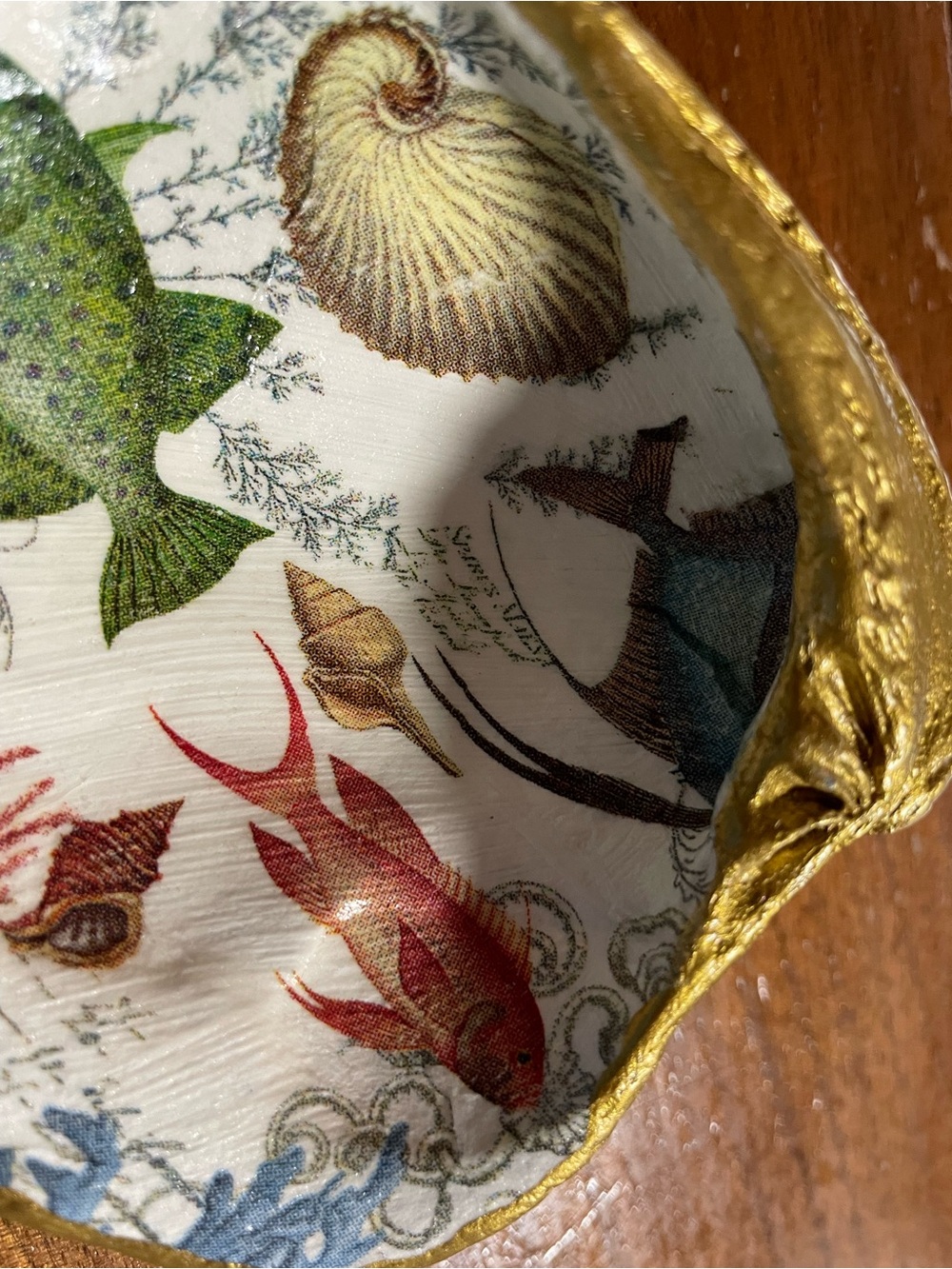 Handcrafted clam shell ring dish with ocean sea life decoupage design 🐠🌅⚓️🪸🐚 - Picture 4 of 5